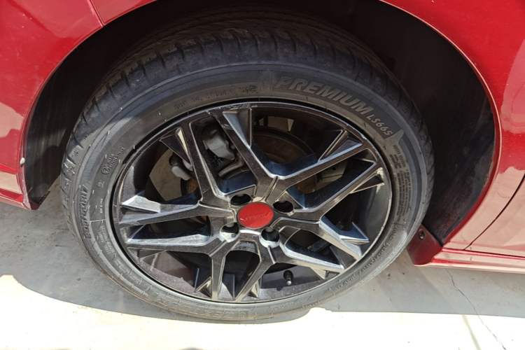 Used Dongfeng Aeolus Yixuan 2021 230T Automatic Zuiying Knight Edition Right Rear Wheel Hub
