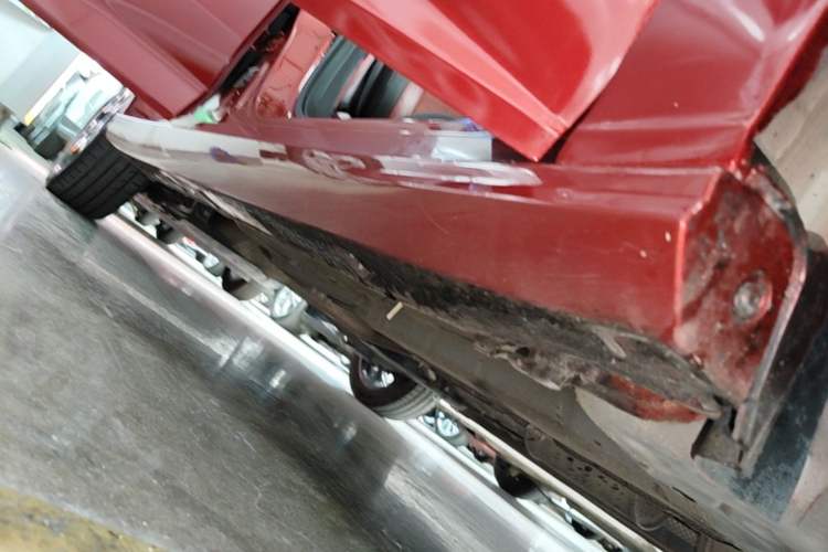 Used Dongfeng Aeolus Yixuan 2021 230T Automatic Hunter Edition Right Side Sill