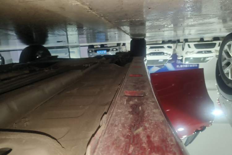 Used Dongfeng Aeolus Yixuan 2021 230T Automatic Zuiying Knight Edition Right Side Sill