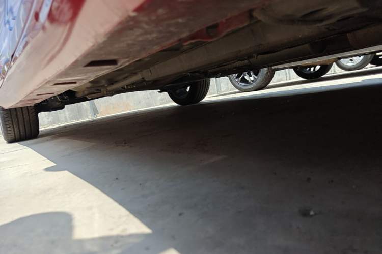 Used Dongfeng Aeolus Yixuan 2021 230T Automatic Zuiying Knight Edition Right Side Sill