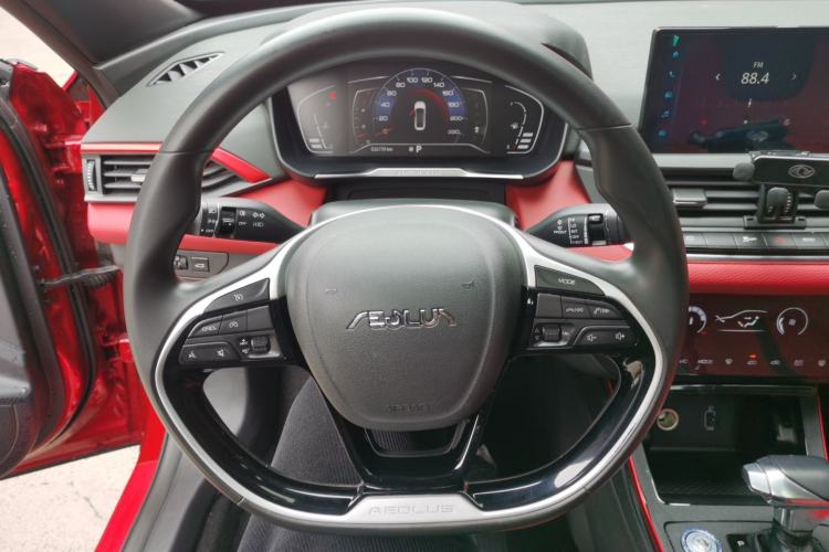 Used Dongfeng Aeolus Yixuan 2021 230T Automatic Zuiying Knight Edition Steering Wheel