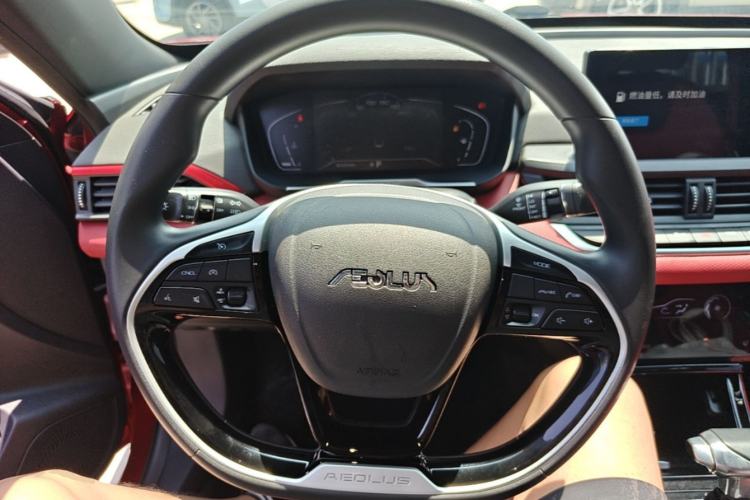 Used Dongfeng Aeolus Yixuan 2021 230T Automatic Zuiying Knight Edition Steering Wheel