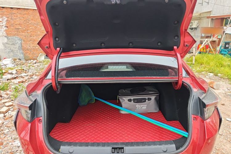 Used Dongfeng Aeolus Yixuan 2021 230T Automatic Zuiying Knight Edition Trunk