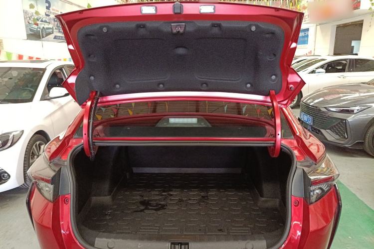 Used Dongfeng Aeolus Yixuan 2021 230T Automatic Zuiying Knight Edition Trunk