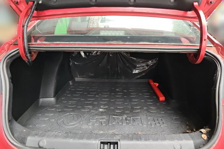 Used Dongfeng Aeolus Yixuan 2021 230T Automatic Zuiying Knight Edition Trunk