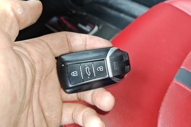Used Dongfeng Aeolus Yixuan 2021 230T Automatic Zuiying Knight Edition Vehicle Key