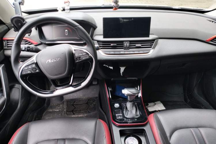 Used Dongfeng Aeolus Yixuan 2021 230T Automatic Dream-Chasing Edition Center Console