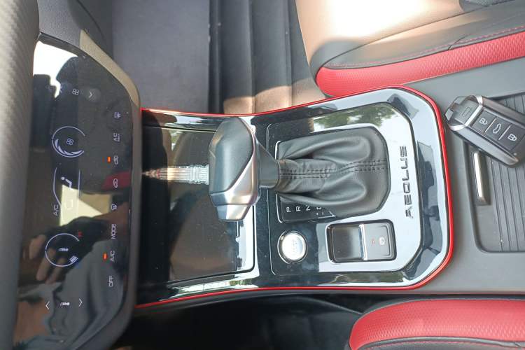 Used Dongfeng Aeolus Yixuan 2021 230T Automatic Glory Edition Gear Lever