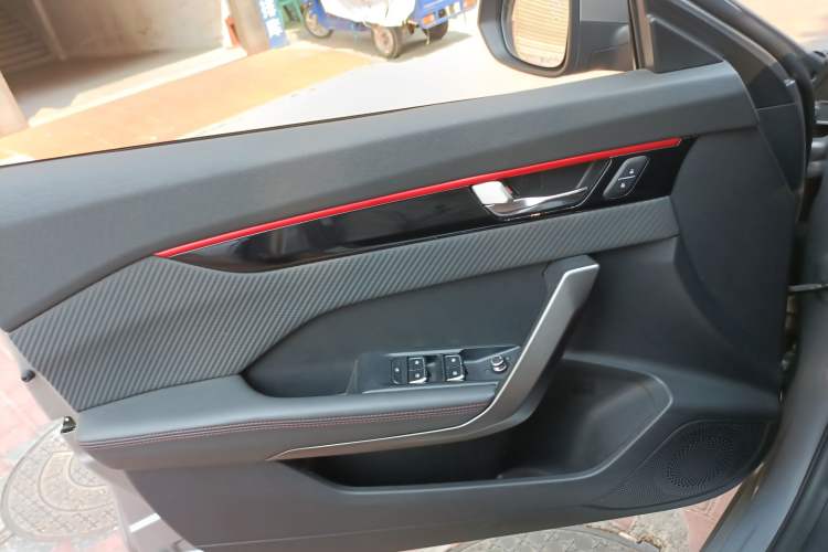 Used Dongfeng Aeolus Yixuan 2021 230T Automatic Glory Edition Left Front Door Interior