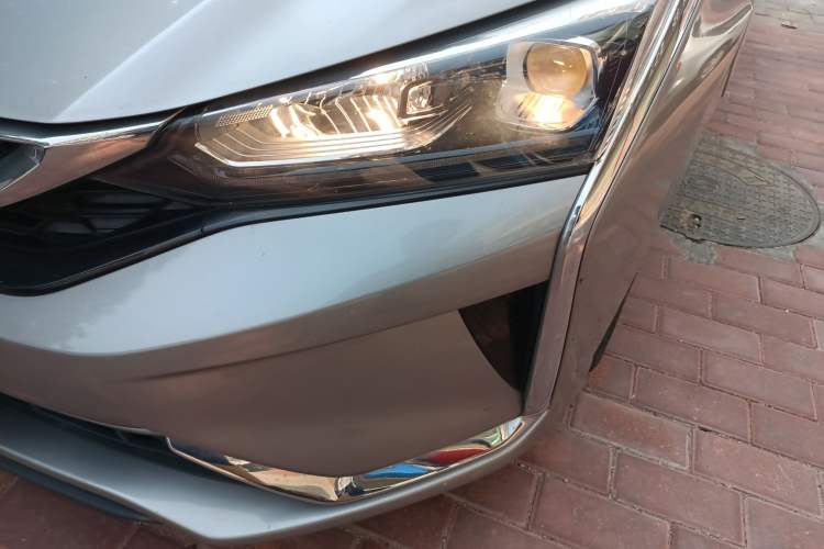 Used Dongfeng Aeolus Yixuan 2021 230T Automatic Glory Edition Left Front Headlight