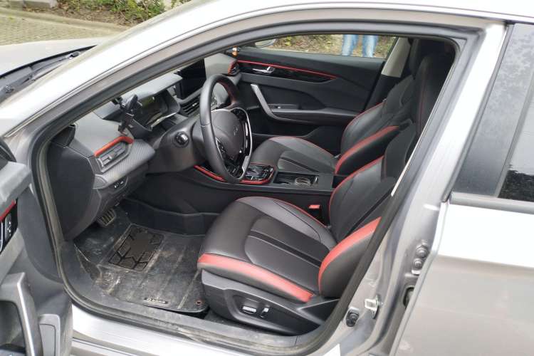 Used Dongfeng Aeolus Yixuan 2021 230T Automatic Dream-Chasing Edition Left Front Seat