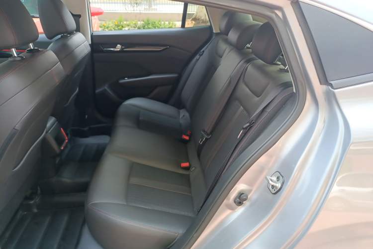 Used Dongfeng Aeolus Yixuan 2021 230T Automatic Glory Edition Left Rear Seat