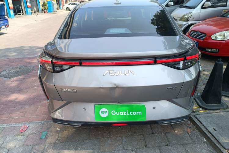 Used Dongfeng Aeolus Yixuan 2021 230T Automatic Glory Edition Rear