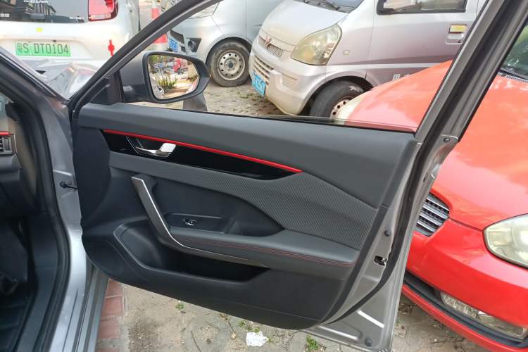 Used Dongfeng Aeolus Yixuan 2021 230T Automatic Glory Edition Right Front Door Interior
