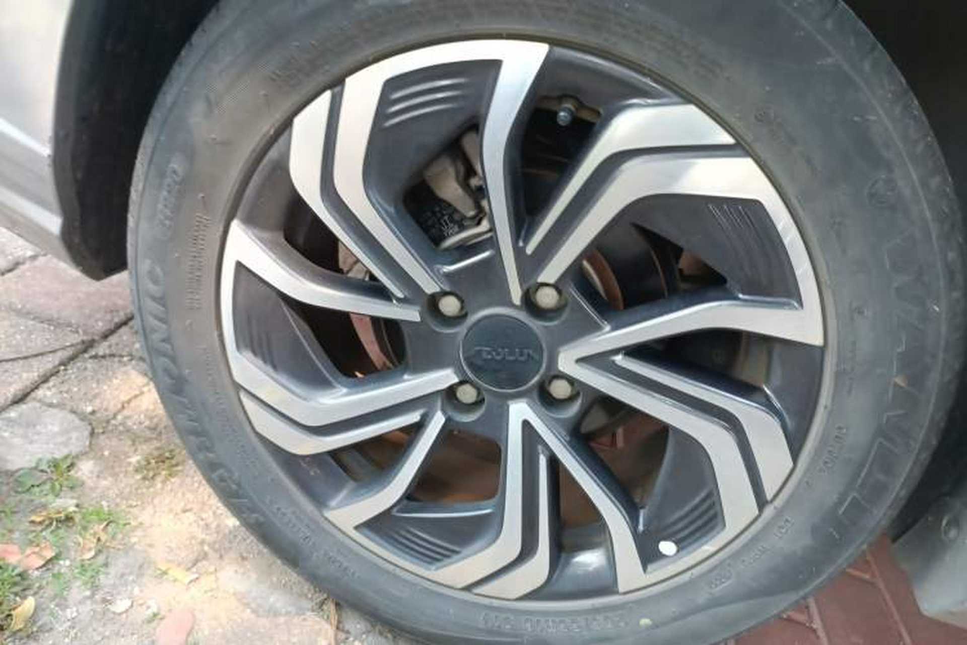 Used Dongfeng Aeolus Yixuan 2021 230T Automatic Glory Edition Right Rear Wheel Hub