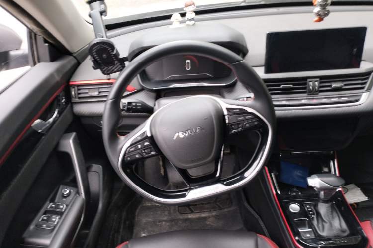 Used Dongfeng Aeolus Yixuan 2021 230T Automatic Dream-Chasing Edition Steering Wheel