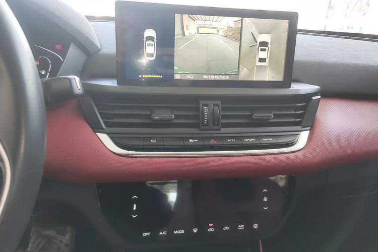 Used Dongfeng Aeolus Yixuan 2021 230T Automatic Zuiying Knight Edition Audio And AC Panel