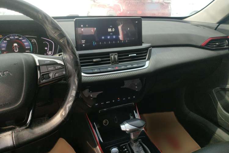 Used Dongfeng Aeolus Yixuan 2021 230T Automatic Glory Edition Audio And AC Panel
