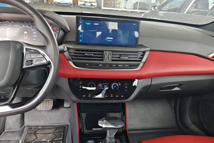 Used Dongfeng Aeolus Yixuan 2021 230T Automatic Hunter Edition Audio And AC Panel