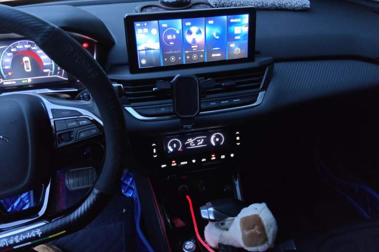 Used Dongfeng Aeolus Yixuan 2021 230T Automatic ZuiFeng Edition Audio And AC Panel
