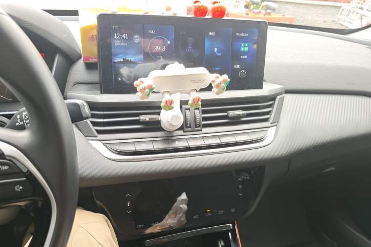 Used Dongfeng Aeolus Yixuan 2021 230T Automatic Glory Edition Audio And AC Panel