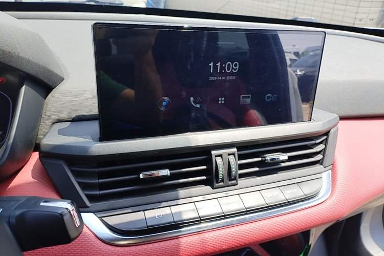Used Dongfeng Aeolus Yixuan 2021 230T Automatic Hunter Edition Audio And AC Panel