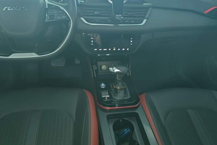 Used Dongfeng Aeolus Yixuan 2021 230T Automatic ZuiFeng Edition Audio And AC Panel