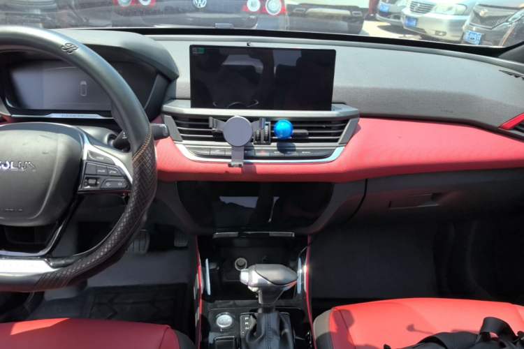 Used Dongfeng Aeolus Yixuan 2021 230T Automatic Zuiying Knight Edition Audio And AC Panel