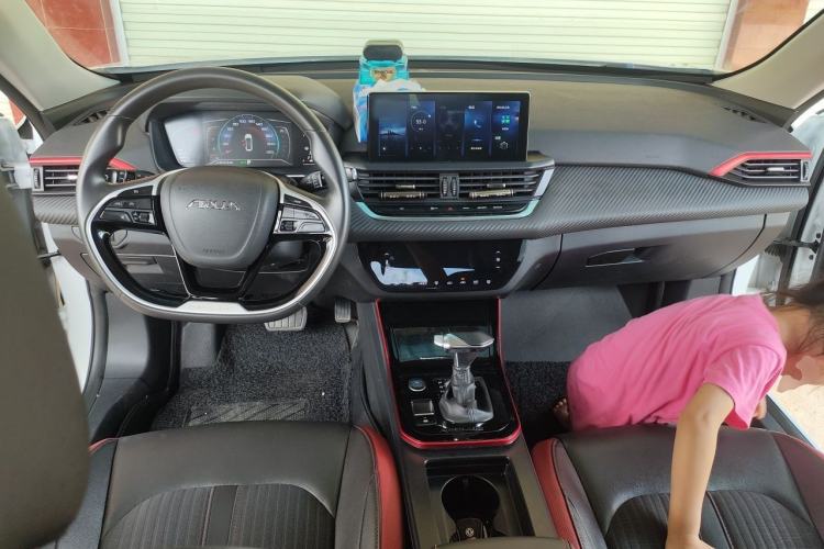 Used Dongfeng Aeolus Yixuan 2021 230T Automatic Zuiqing Edition Center Console