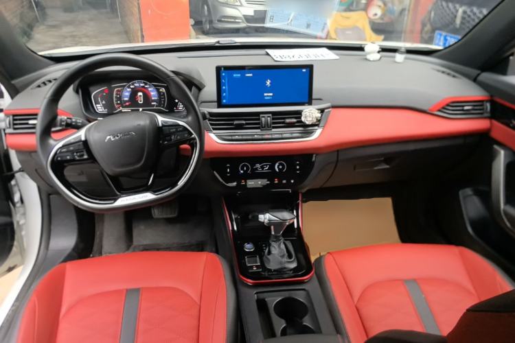 Used Dongfeng Aeolus Yixuan 2021 230T Automatic Hunter Edition Center Console
