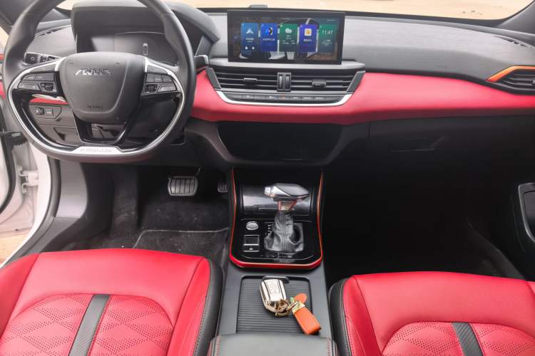 Used Dongfeng Aeolus Yixuan 2021 230T Automatic Zuiying Knight Edition Center Console