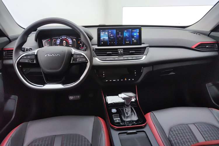 Used Dongfeng Aeolus Yixuan 2021 230T Automatic Glory Edition Center Console