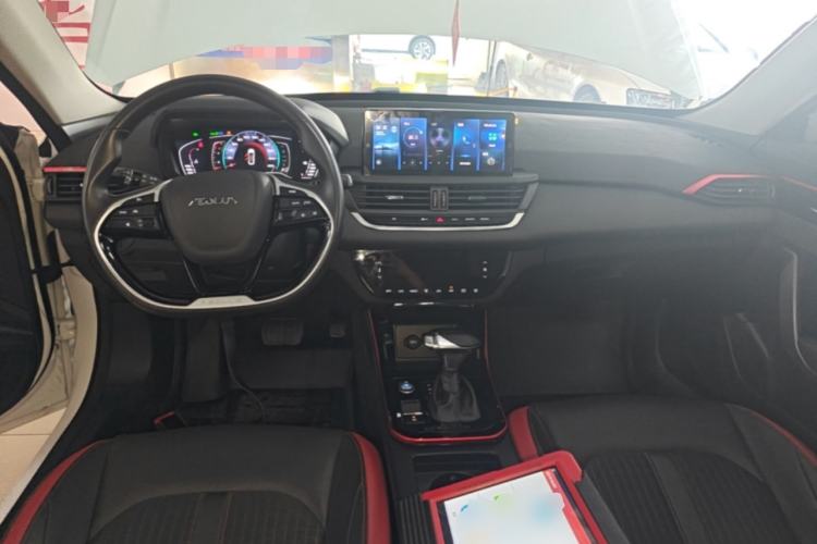 Used Dongfeng Aeolus Yixuan 2021 230T Automatic Zuiqing Edition Center Console