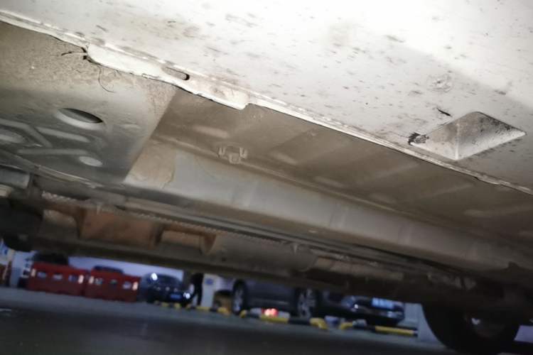Used Dongfeng Aeolus Yixuan 2021 230T Automatic Zuiying Knight Edition Chassis Front Left