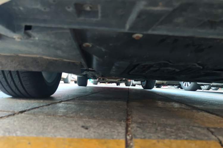 Used Dongfeng Aeolus Yixuan 2021 230T Automatic Zuiying Knight Edition Chassis Front Right