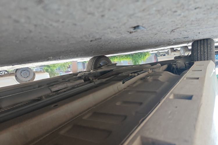 Used Dongfeng Aeolus Yixuan 2021 230T Automatic ZuiFeng Edition Chassis Front Right
