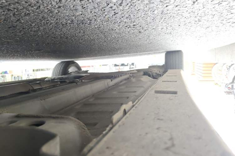 Used Dongfeng Aeolus Yixuan 2021 230T Automatic Glory Edition Chassis Front Right