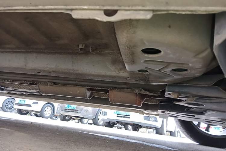 Used Dongfeng Aeolus Yixuan 2021 230T Automatic Chasing Shadow Edition Chassis Front Right