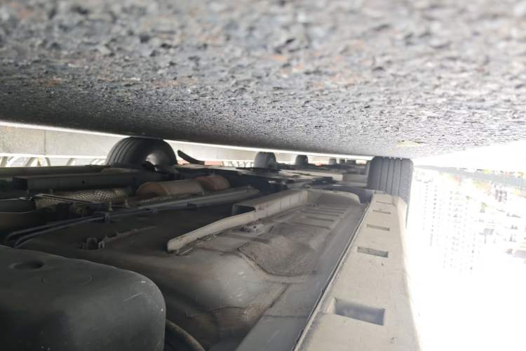 Used Dongfeng Aeolus Yixuan 2021 230T Automatic Glory Edition Chassis Rear Left