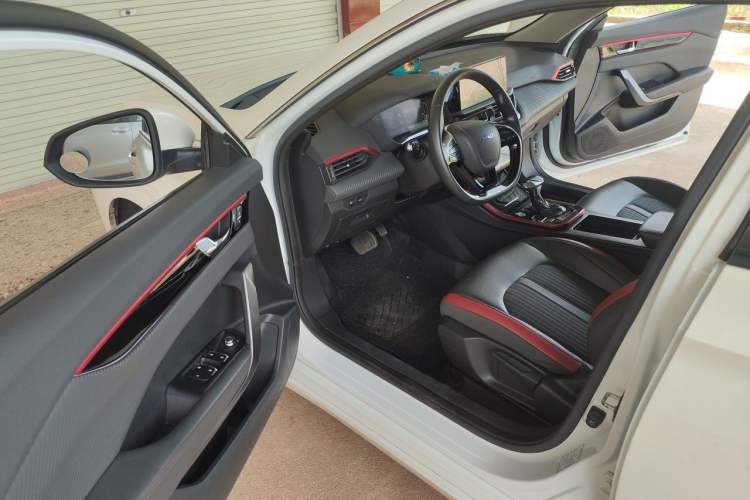 Used Dongfeng Aeolus Yixuan 2021 230T Automatic Zuiqing Edition Driver Seat