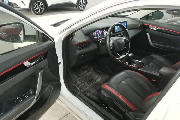 Used Dongfeng Aeolus Yixuan 2021 230T Automatic Glory Edition Driver Seat