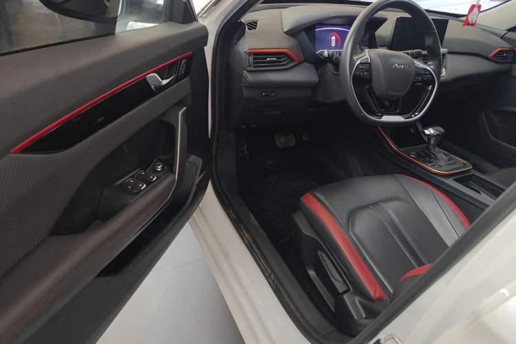 Used Dongfeng Aeolus Yixuan 2021 230T Automatic Chasing Shadow Edition Driver Seat