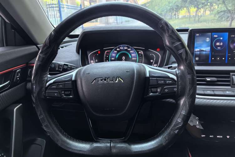 Used Dongfeng Aeolus Yixuan 2021 230T Automatic Glory Edition Driver Seat