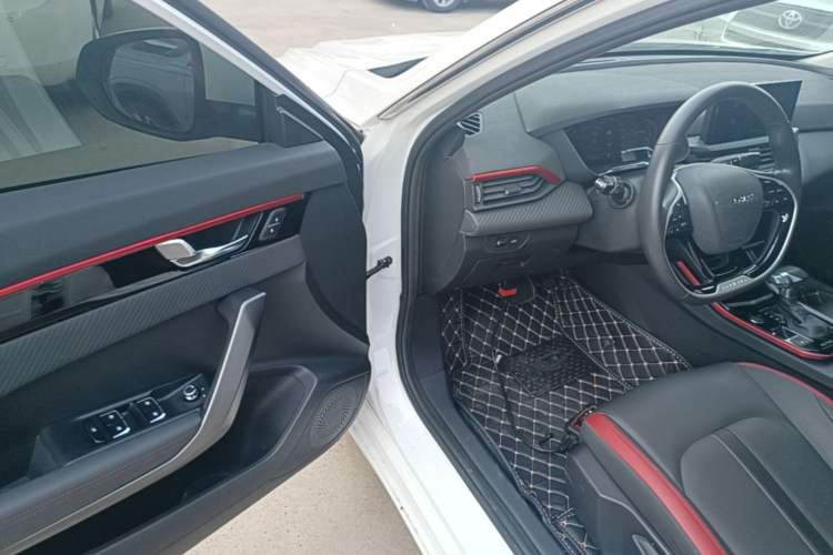 Used Dongfeng Aeolus Yixuan 2021 230T Automatic Chasing Shadow Edition Driver Seat