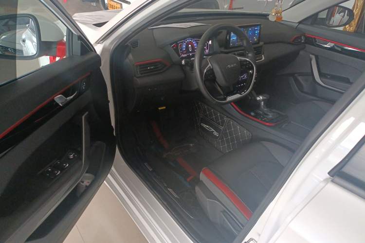 Used Dongfeng Aeolus Yixuan 2021 230T Automatic Glory Edition Driver Seat