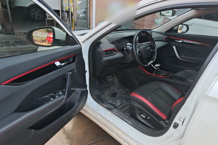 Used Dongfeng Aeolus Yixuan 2021 230T Automatic Dream-Chasing Edition Driver Seat