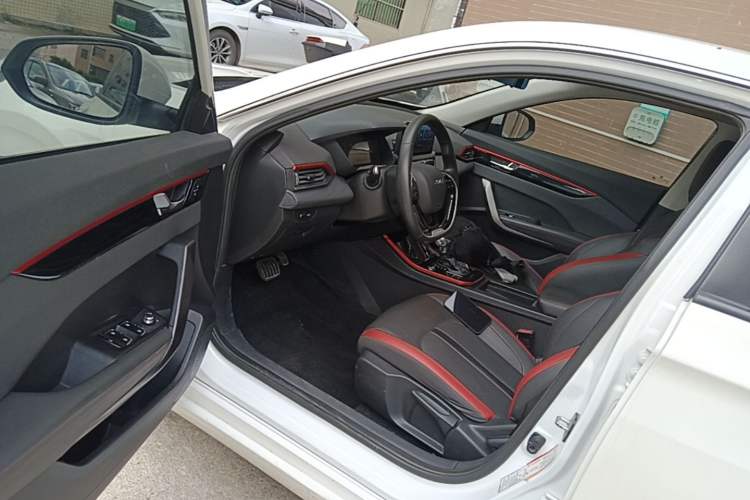 Used Dongfeng Aeolus Yixuan 2021 230T Automatic Chasing Shadow Edition Driver Seat