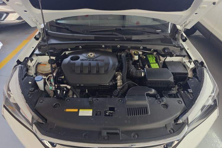 Used Dongfeng Aeolus Yixuan 2021 230T Automatic Chasing Shadow Edition Engine Bay