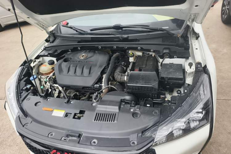 Used Dongfeng Aeolus Yixuan 2021 230T Automatic Dream-Chasing Rider Edition Engine Bay