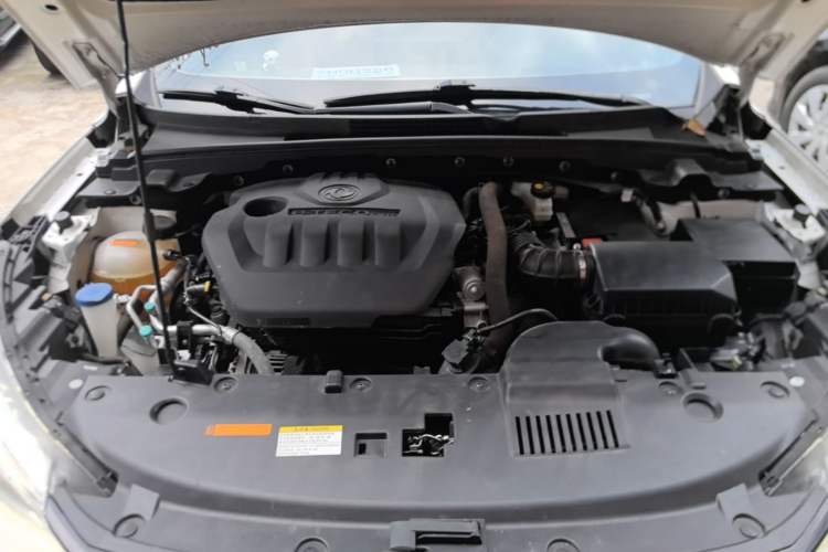 Used Dongfeng Aeolus Yixuan 2021 230T Automatic Hunter Edition Engine Bay